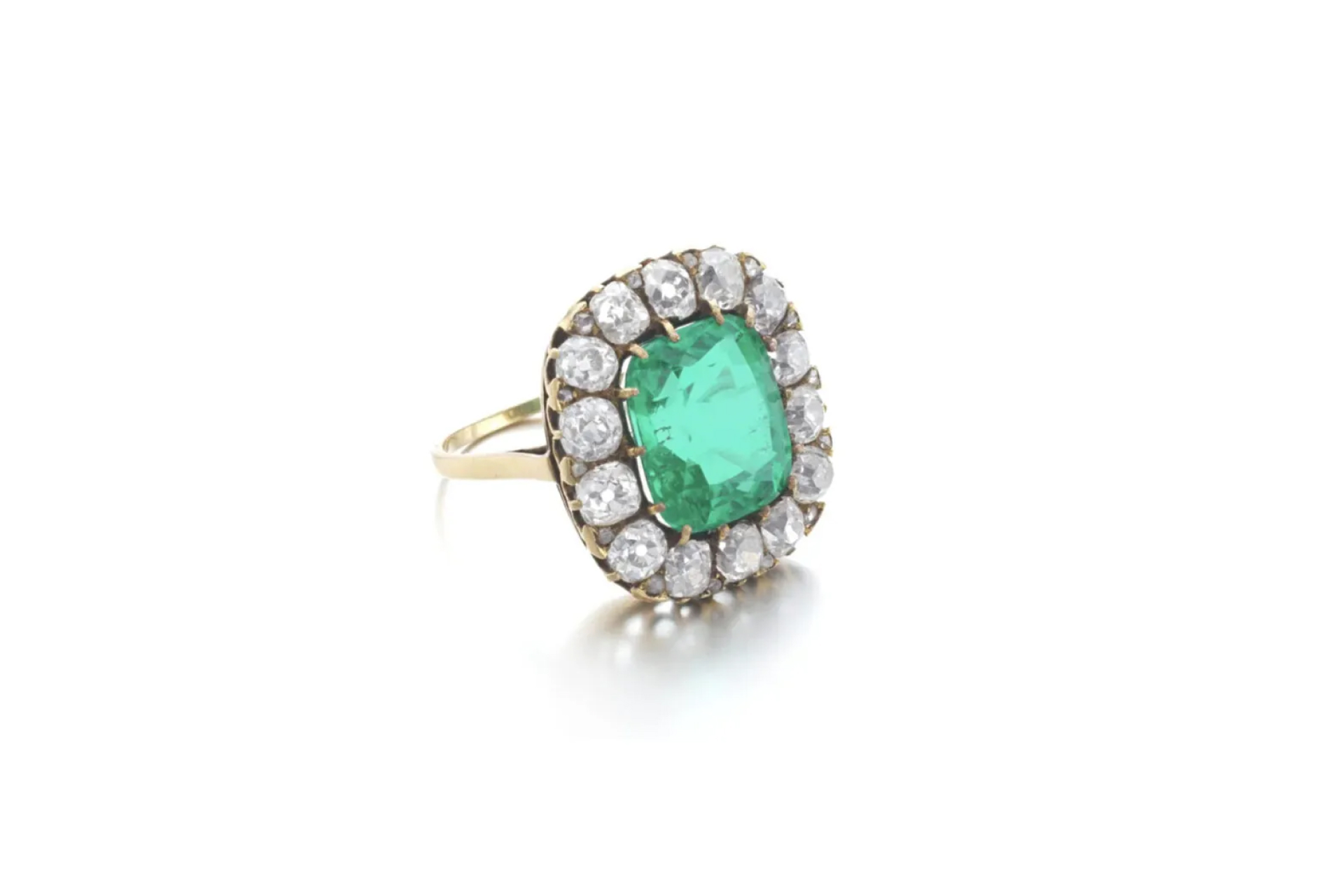 Sotheby's "Important Jewels" аукцион закрывается