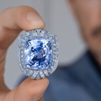 47 carat Sapphire Art Deco Brooch with 15 Carat Diamond Setting