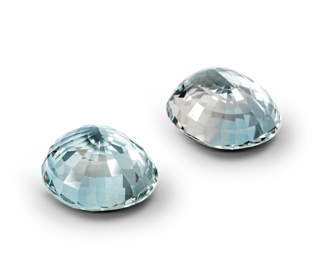 A pair of 19.16 carats Sapphires