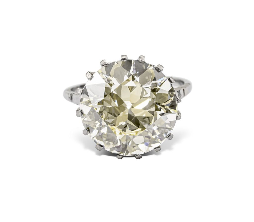 Circular Brilliant Diamond Ring GIA