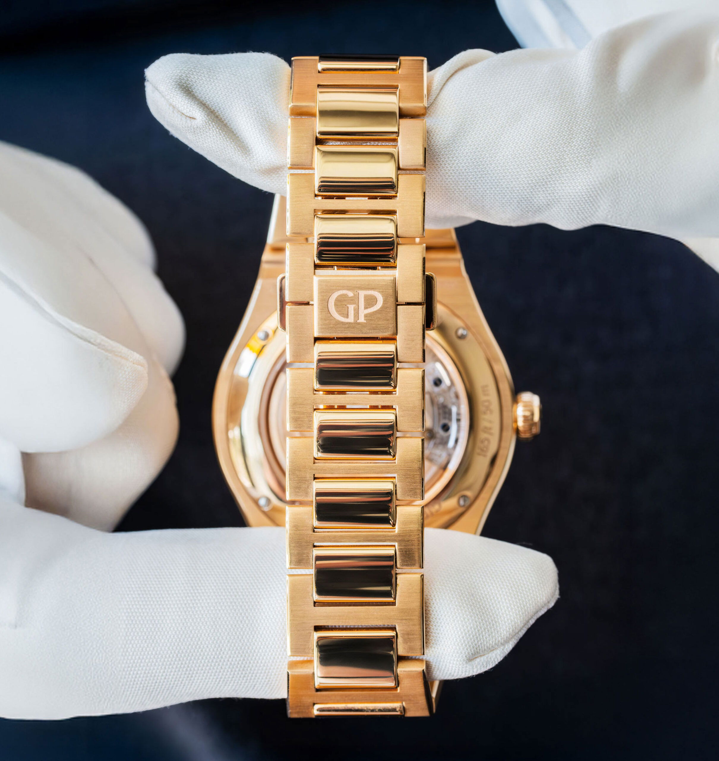 Girard-Perregaux Laureato