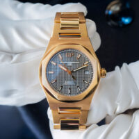Girard-Perregaux Laureato