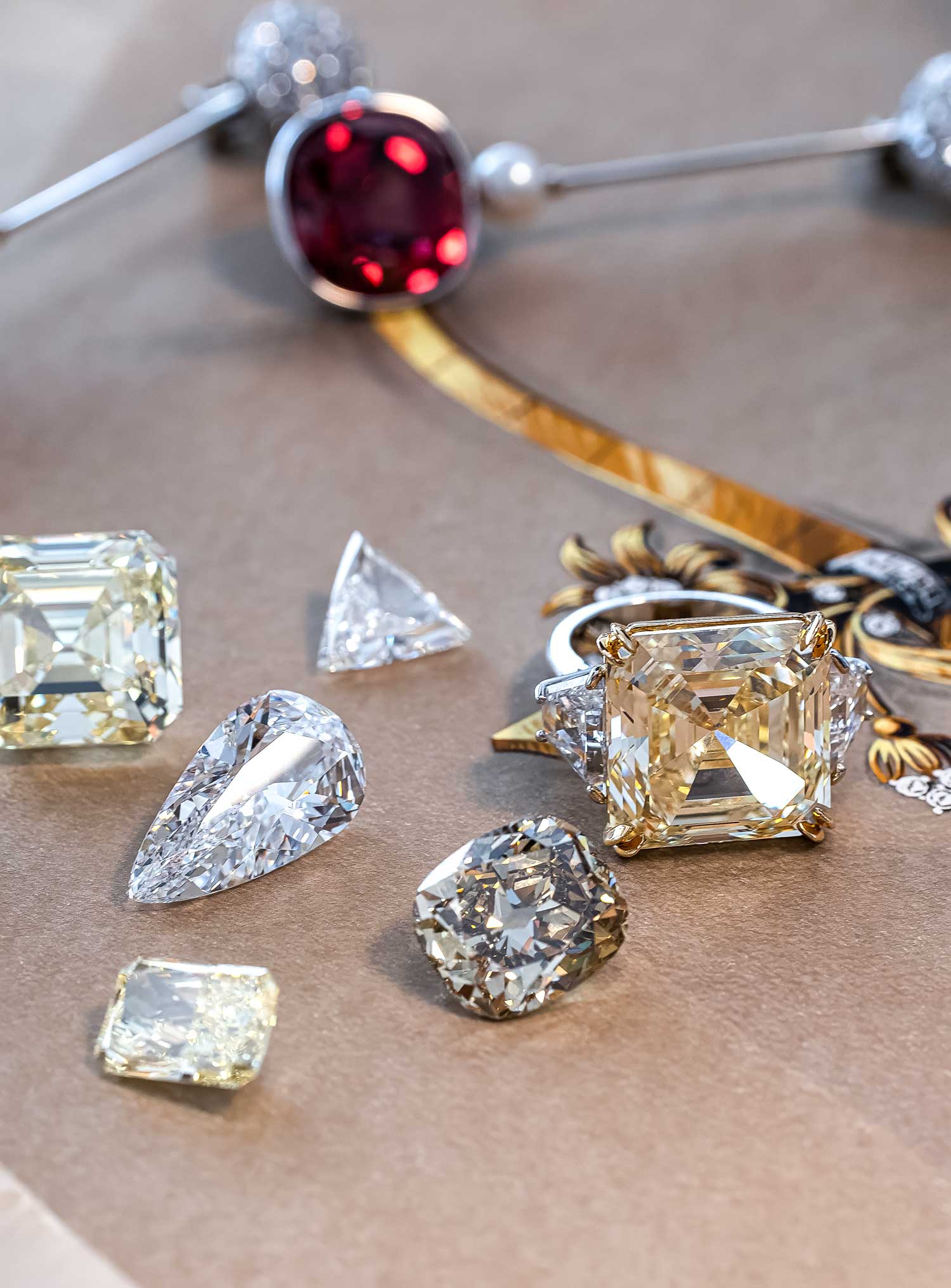 Grygorian Gallery Stones and Jewelry