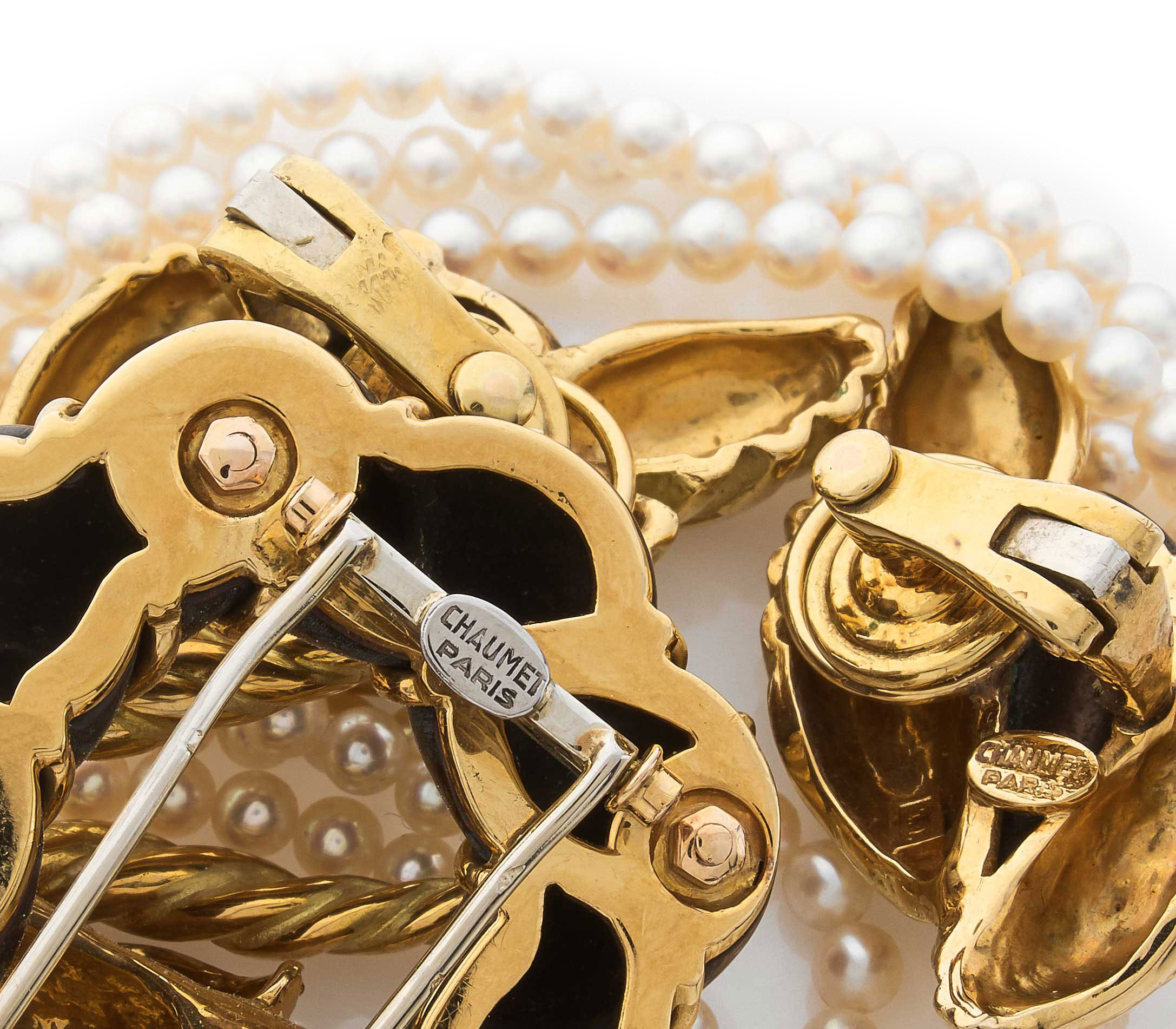 Chaumet “羚羊”复古黄金钻石珍珠套组