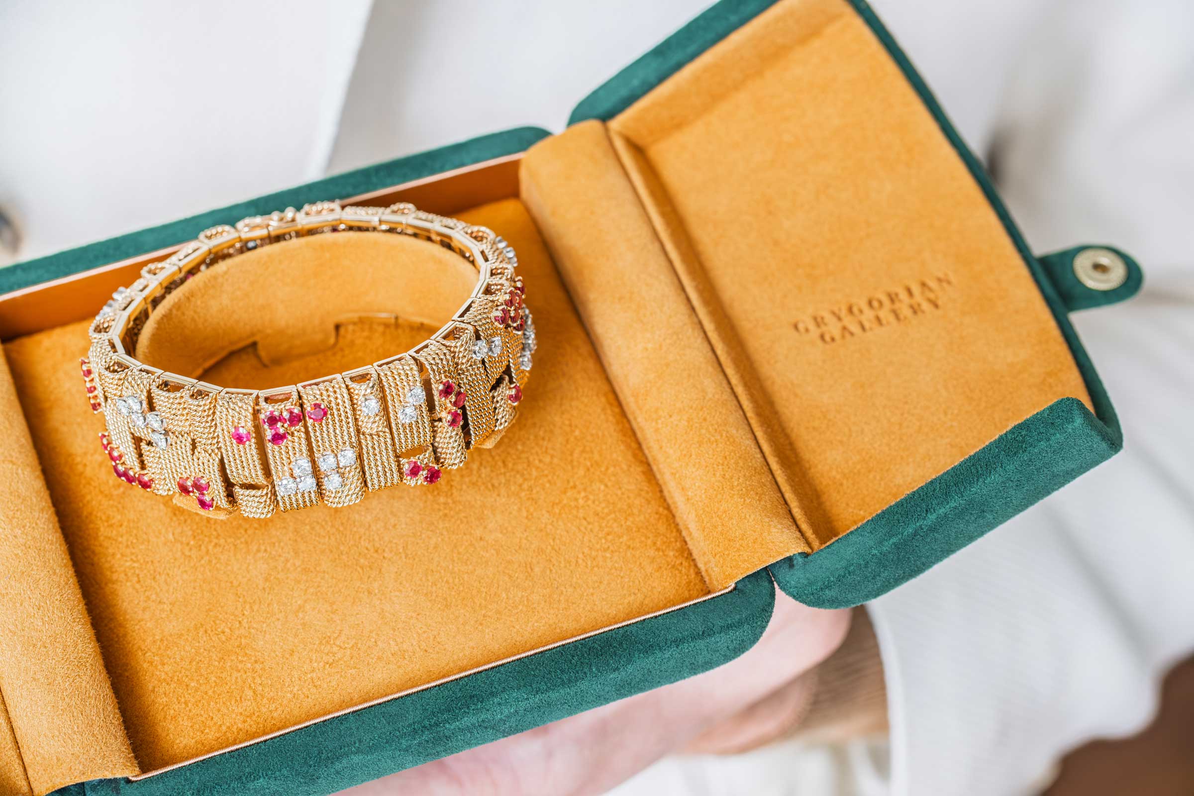 Les Années 1970 Bohèmes : Influences Éclectiques et Retour à l’Artisanat