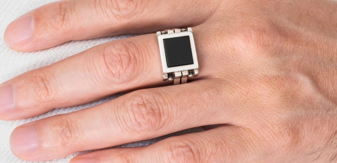 Jewelry Service Insights: The Role of Appraisals and Insurance Valuation