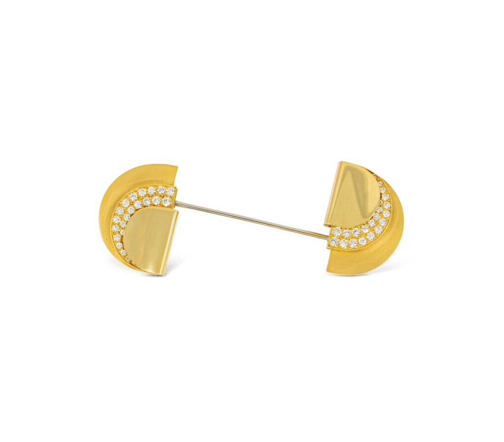 Vintage French Brooch in 18k Gold with Diamonds