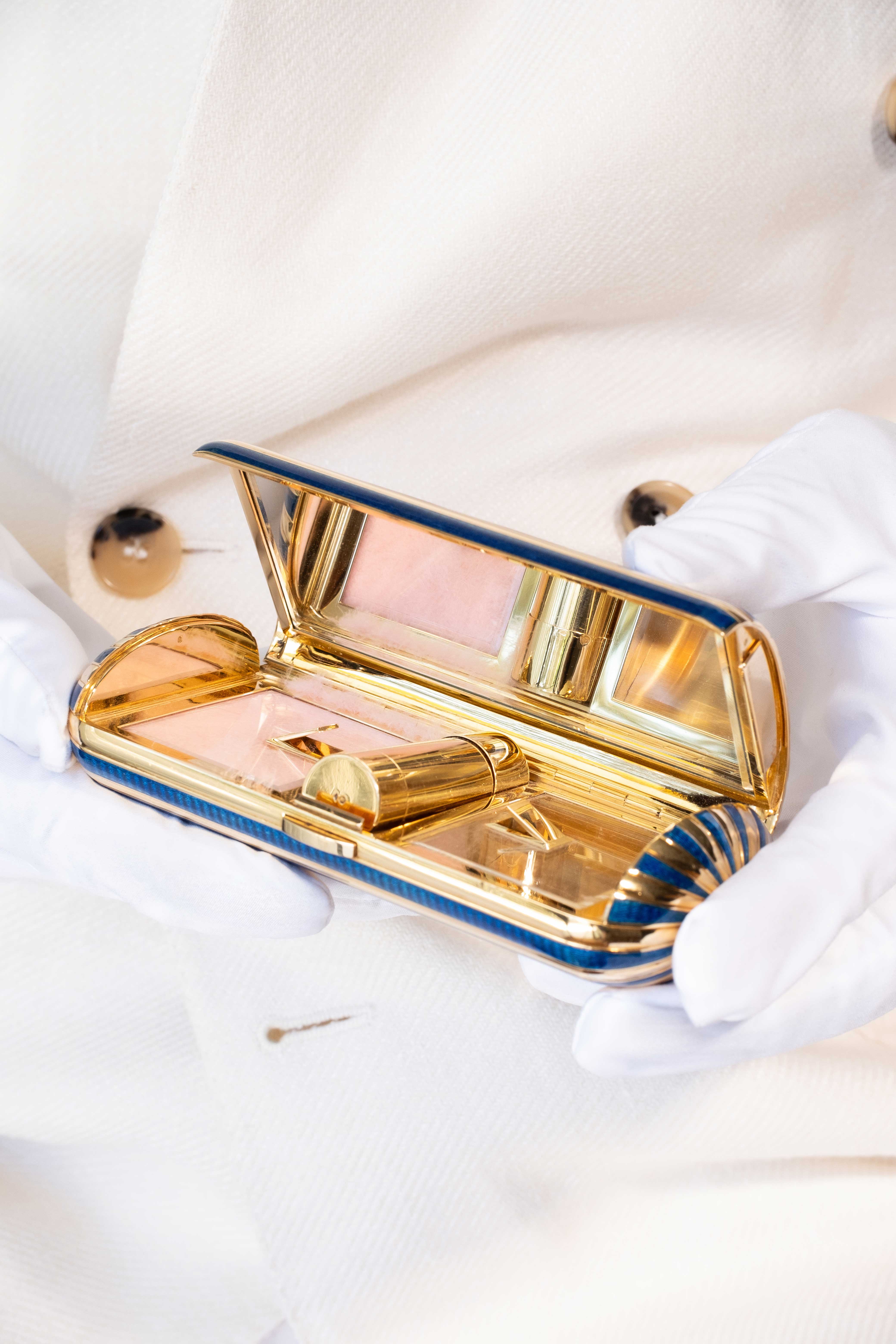 Rare minaudière en émail et or 18 carats par Boucheron