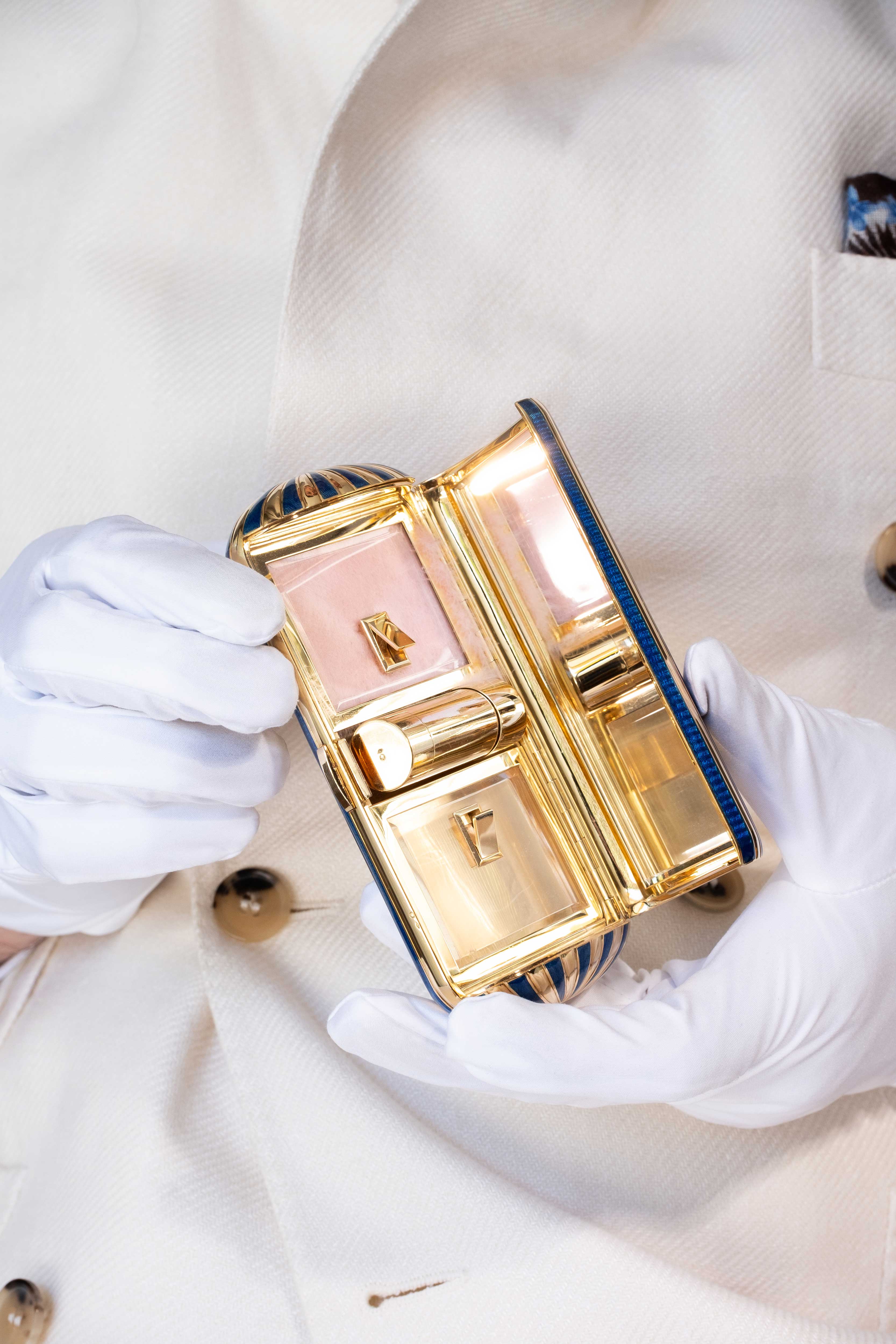 Rare minaudière en émail et or 18 carats par Boucheron