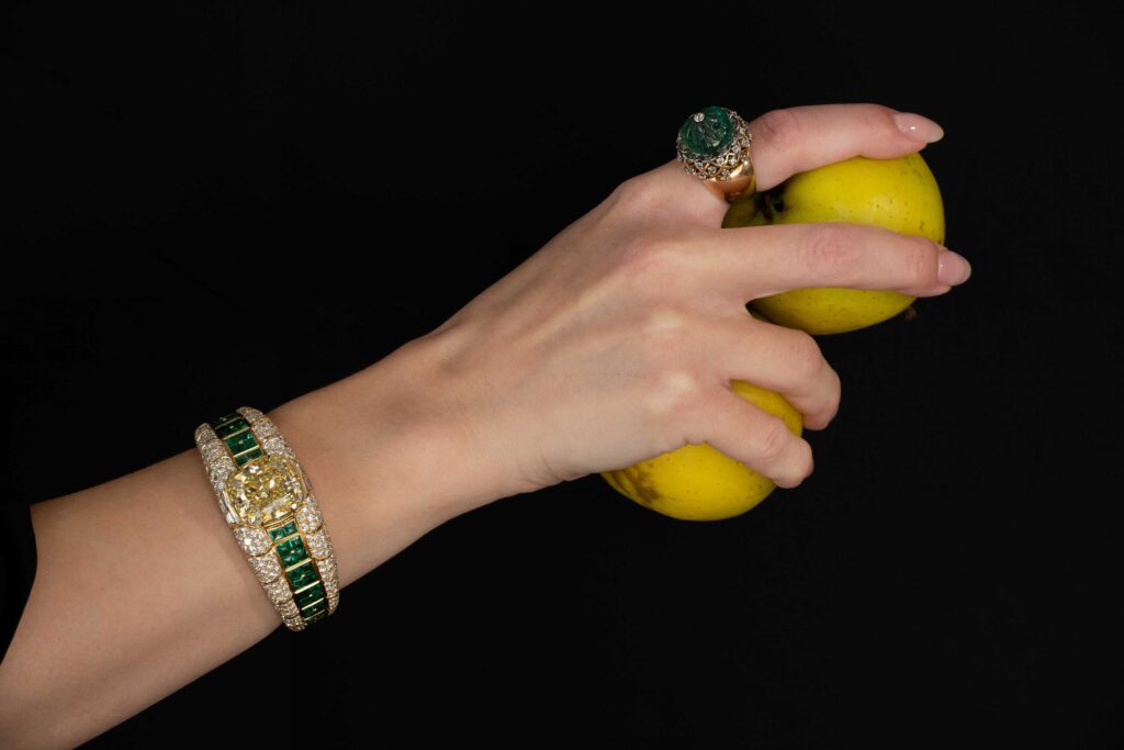 Mellerio dits Meller “Chardon” Ring