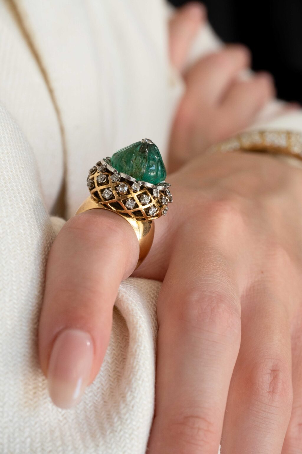 Mellerio dits Meller “Chardon” Ring