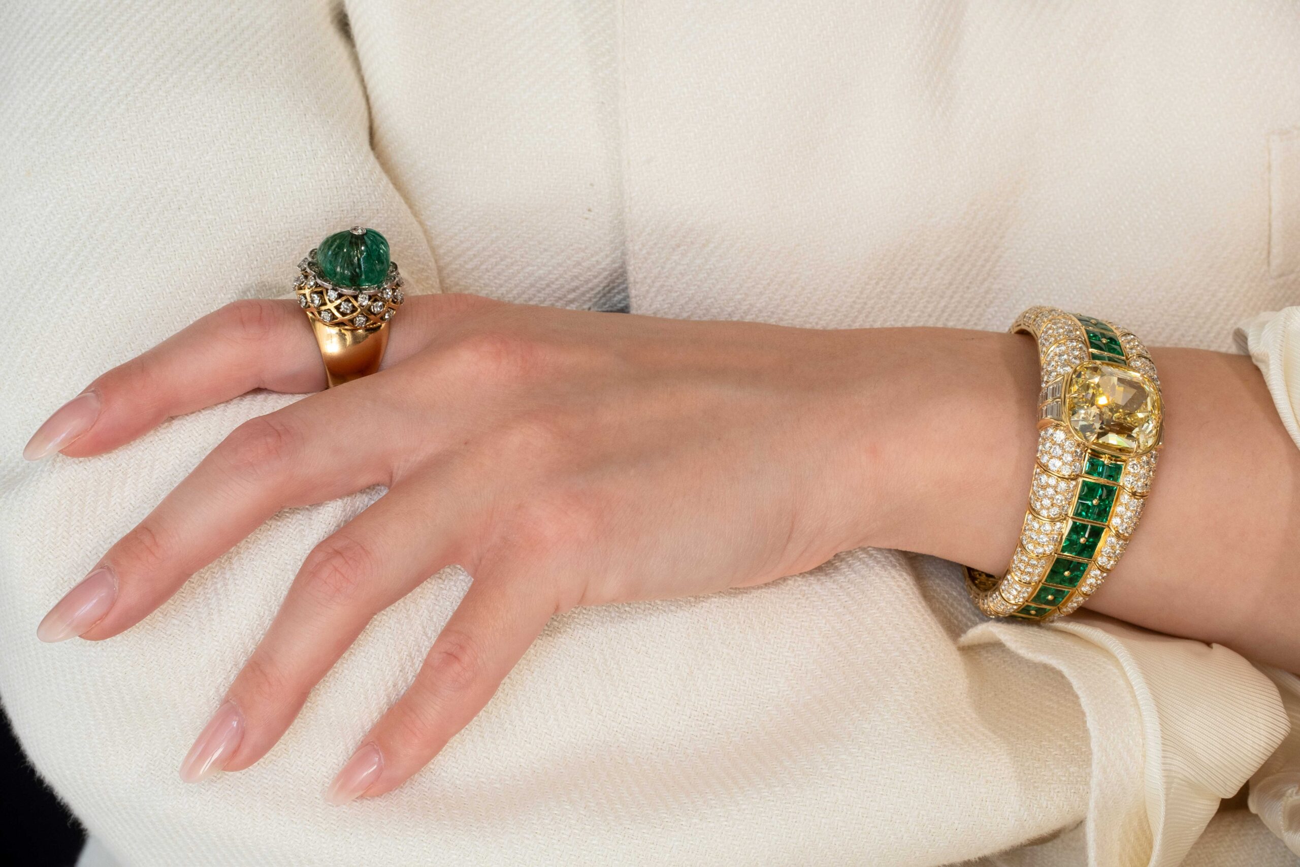 Mellerio dits Meller “Chardon” Ring