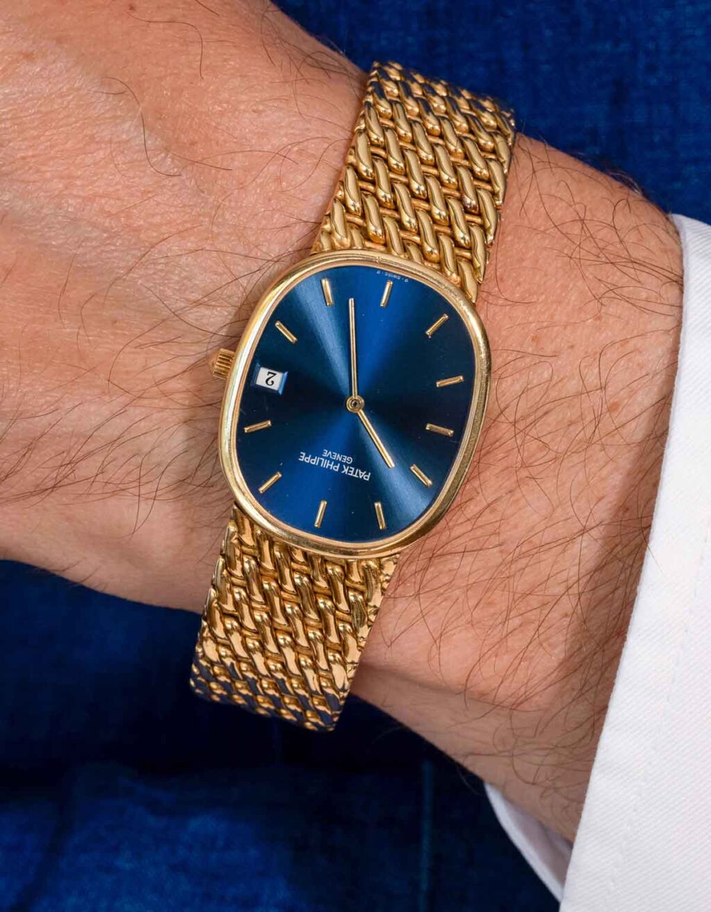 Patek Philippe 3788 Golden Ellipse en or jaune avec cadran bleu