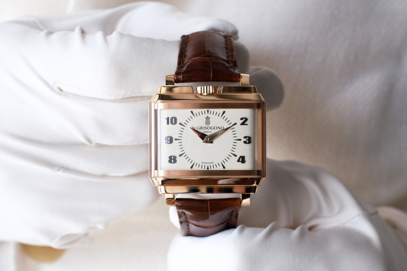 De Grisogono watch on hands