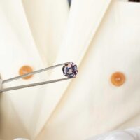 Spinelle gris taille Asscher de 17,53 carats, origine Myanmar