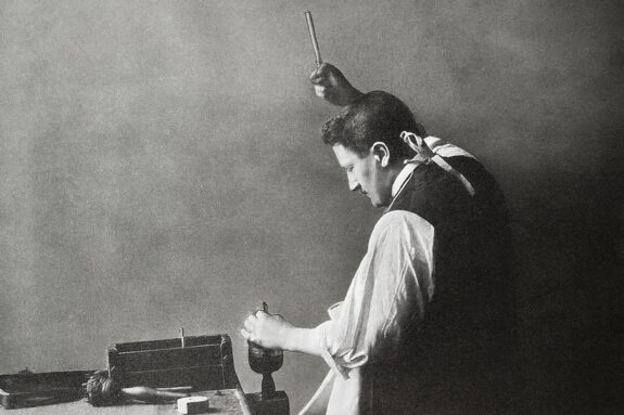 Joseph Asscher splitting the Cullinan diamond