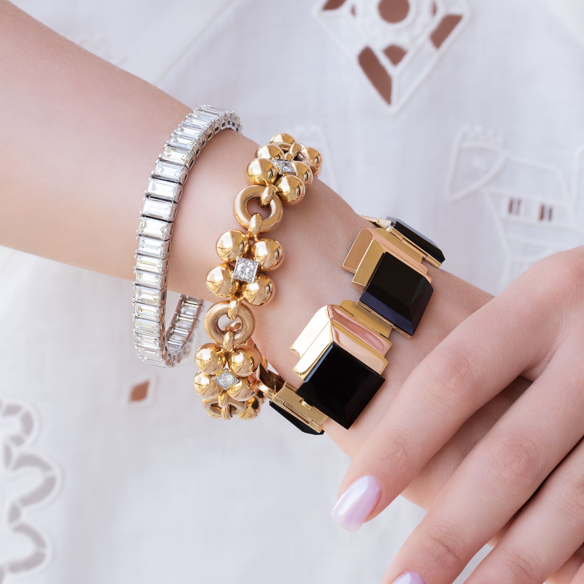 黄金的炼金术：24K、18K、14K与鎏金的艺术