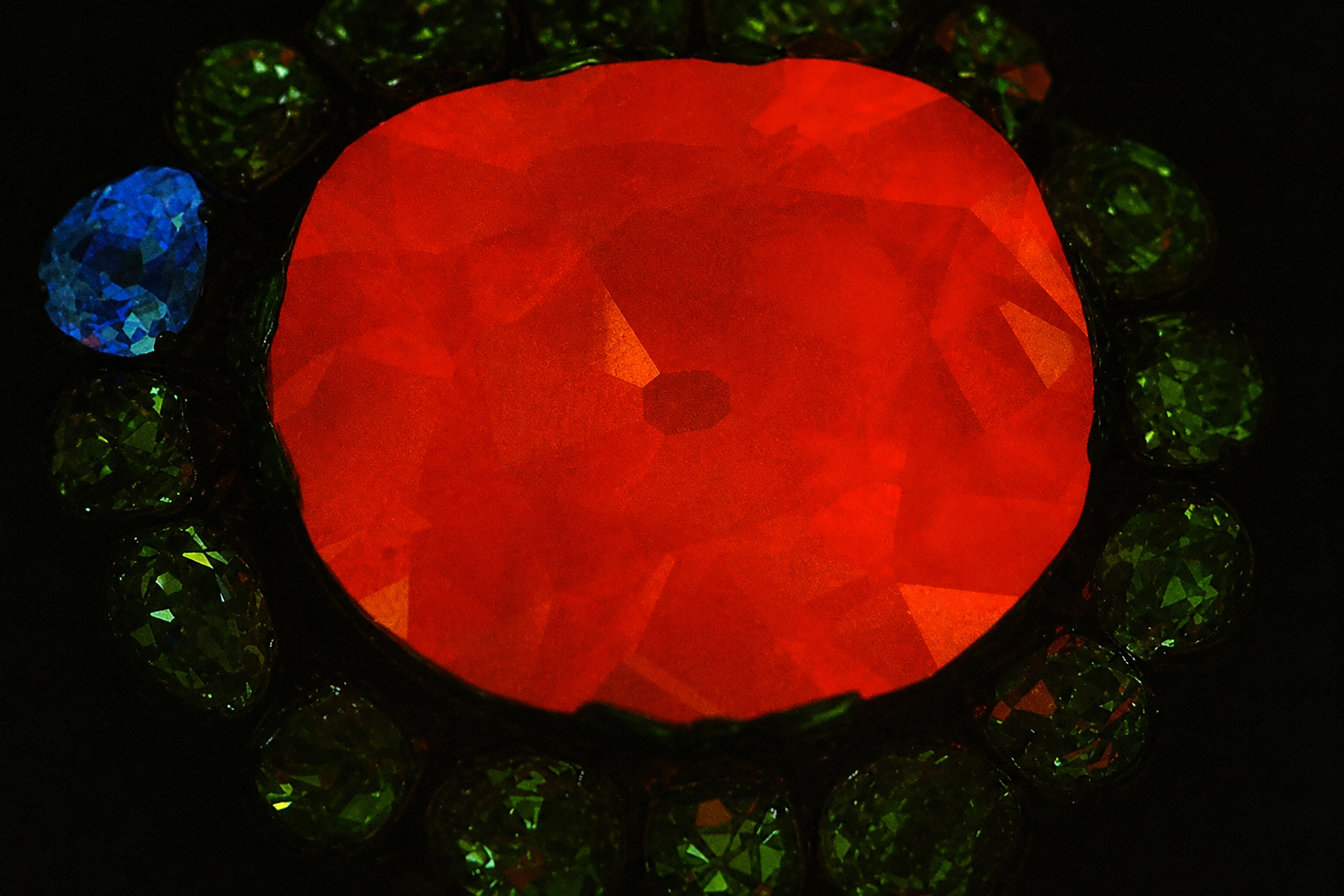 The Hope Diamond glowing a vivid red under ultraviolet light