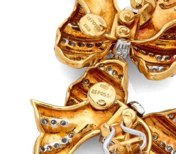 Repossi 蝴蝶结镶钻耳夹， 18K 双色金