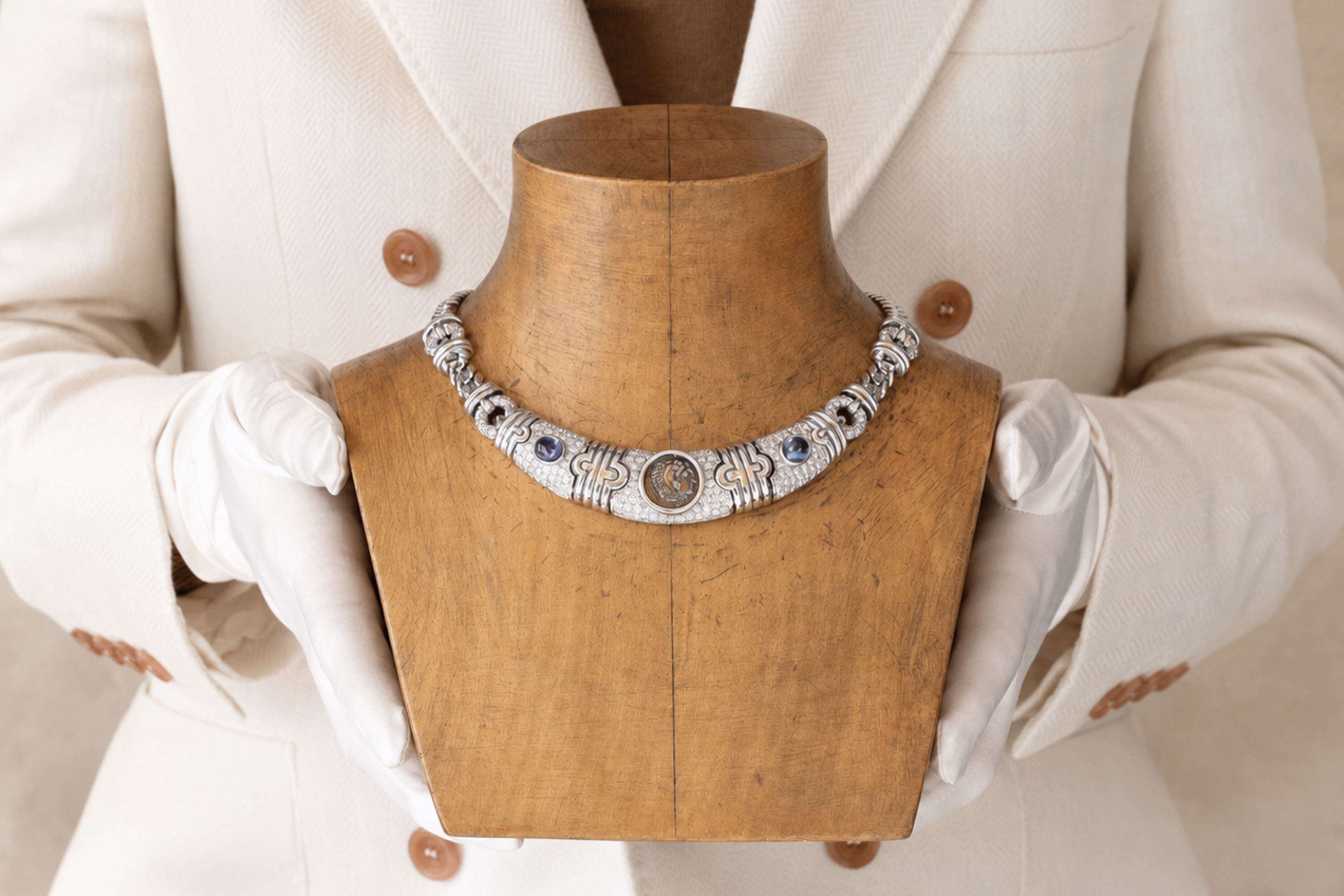 What Is Estate Jewelry? Definition, Antique vs Vintage and Buying Checks
