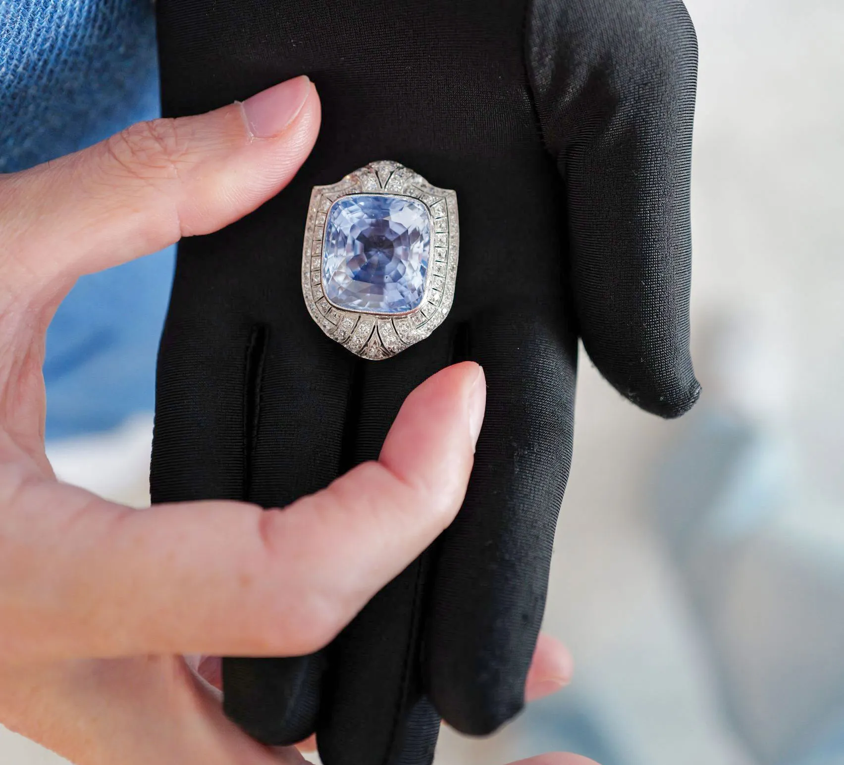 47 carat Sapphire and 15 carat Diamond Art Deco Brooch