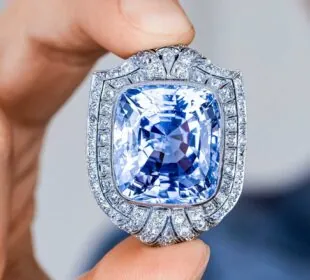 Trends 2025: Demand for vintage jewelry and large gemstones