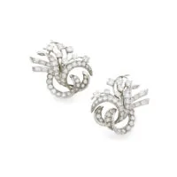 Clips d’Oreilles Floraux en Platine et Diamants Des Années 1950