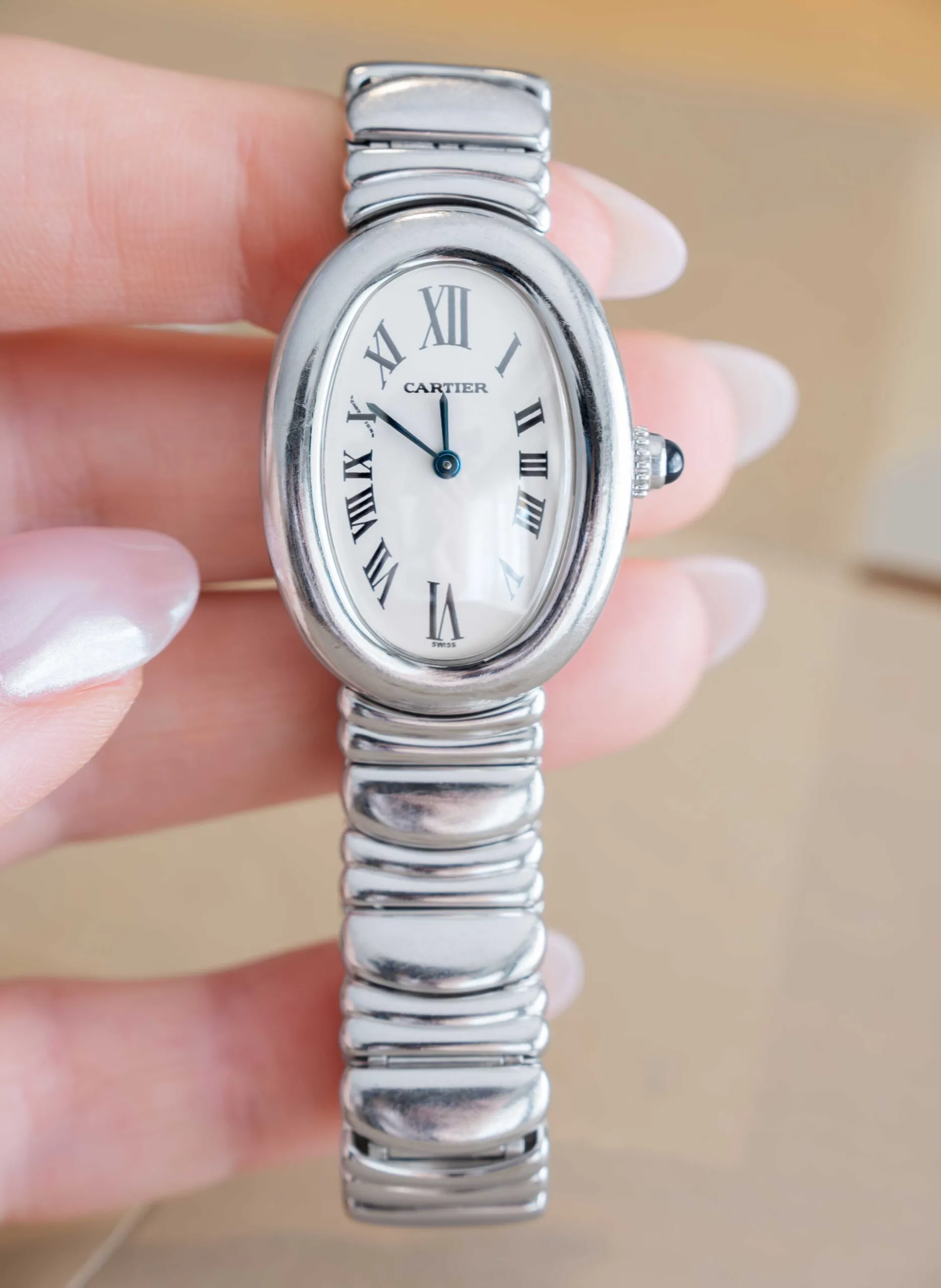 Cartier Baignoire Oval из белого золота