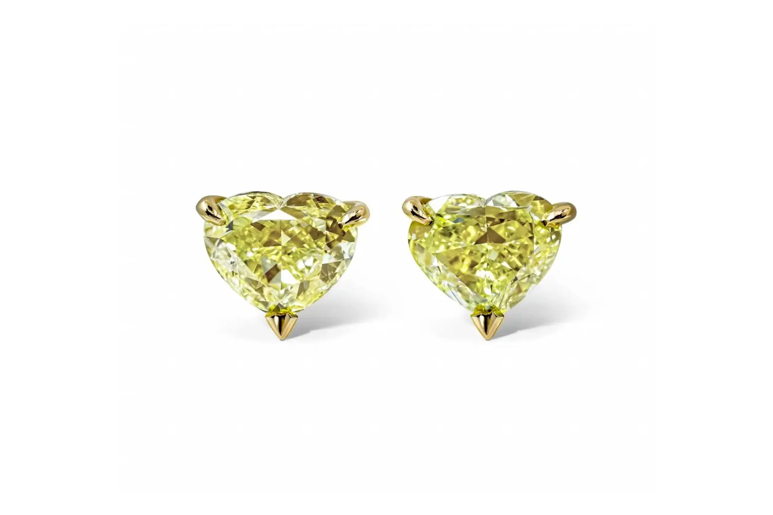 Pourquoi les puces d’oreilles en diamant sont un indispensable