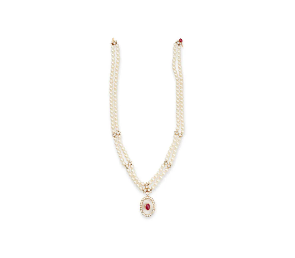 Collier Van Cleef & Arpels en perles de culture, cristal de roche, rubis et diamants
