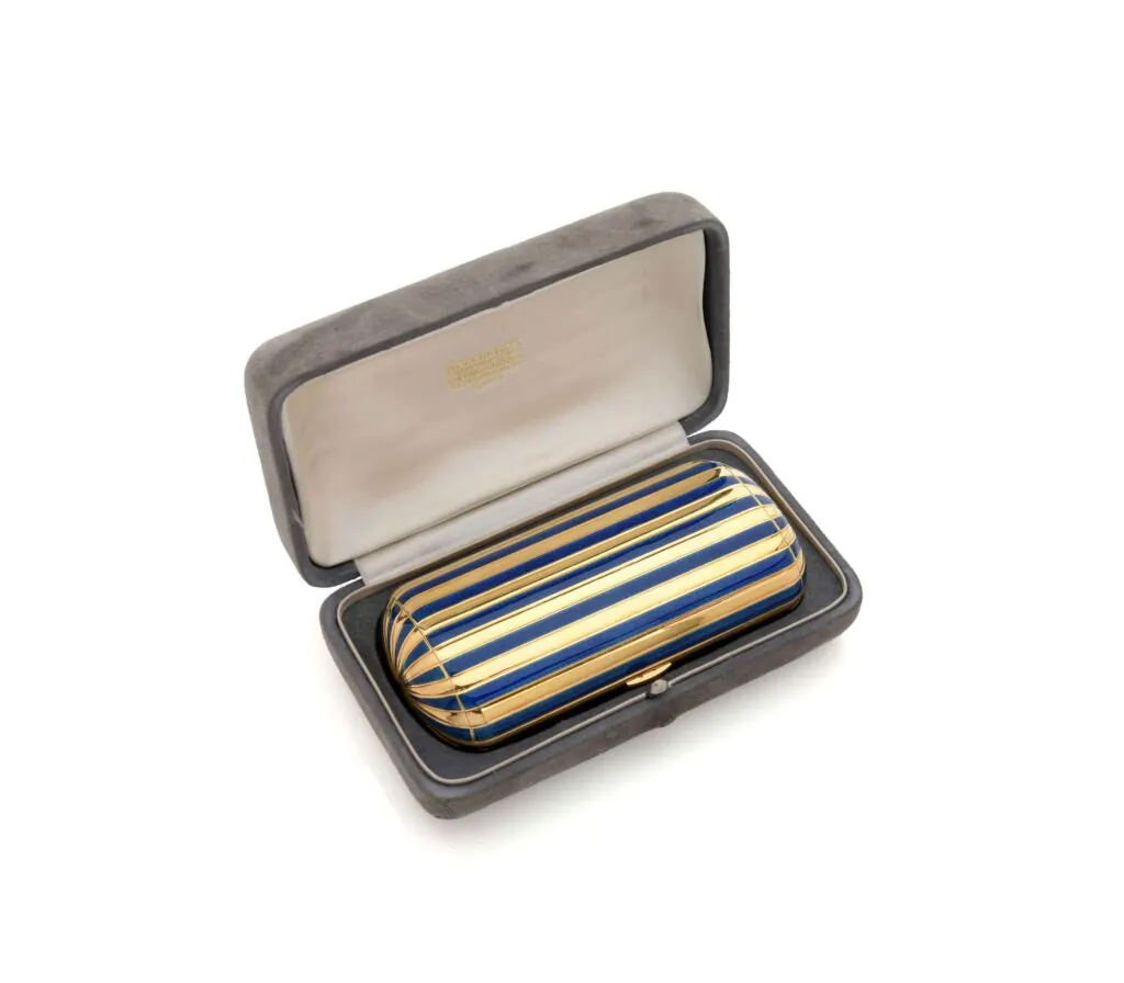 Rare minaudière en émail et or 18 carats par Boucheron
